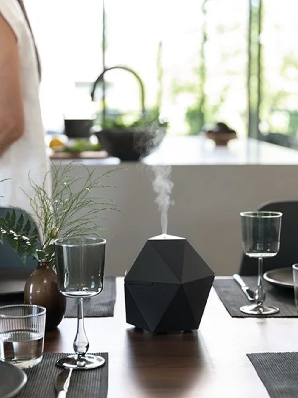 SAJE AROMA GEOMETRIC ESSENTIAL OIL DIFFUSER - BLACK